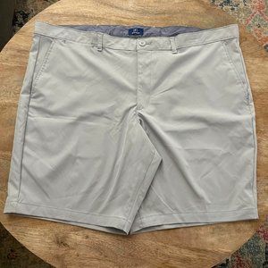 5/$20 NWOT 44 Men's Gray Flat Front Performance Shorts